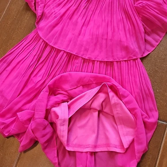 Exlura Women Hot Pink Spaghetti Strap Flowy Romper Shorts Dress Size Small - Picture 9 of 12